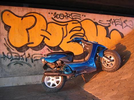 Yamaha Bws NG -The  Blue Devil-  - Grafiti.....    Foto: Thomas Striegler. billede 15
