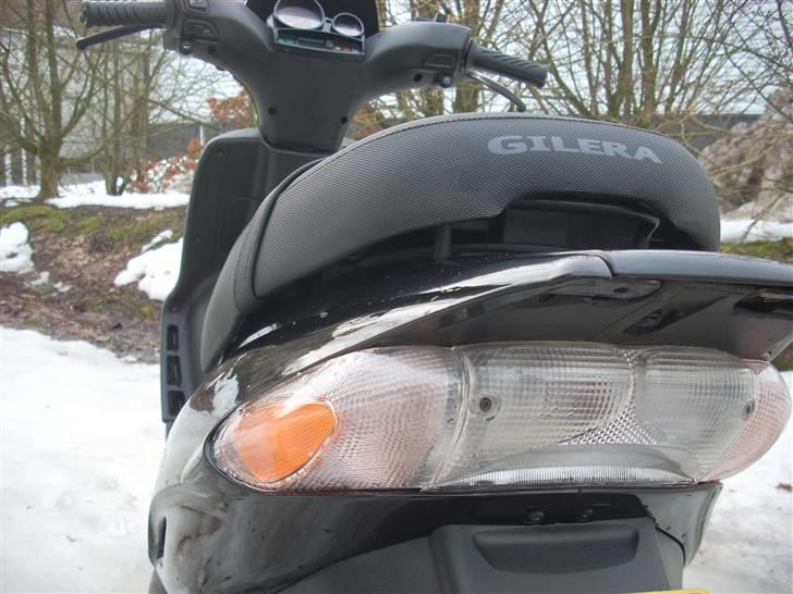 Gilera stalker smadret - nye blank sorte skjolde :) og klare lygtglas over det hele :) billede 6
