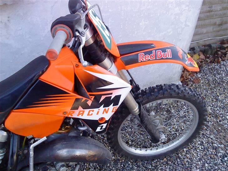 KTM SX 125 Alpha Series LC DD Solgt - Fronten :D læg mærke til de flotte Red Bull Stafferinger :D billede 2