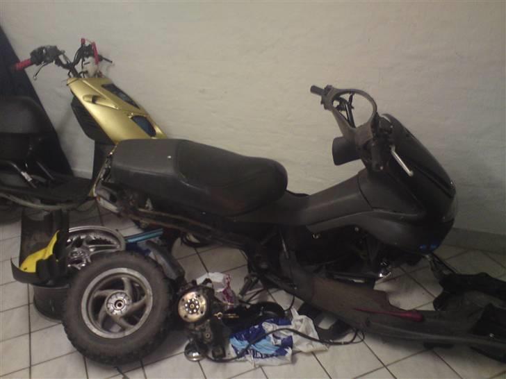 Aprilia Sonic LC (solgt) - skønheden og uddyret :P billede 8