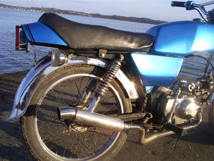 Suzuki samurai 4 takt 50cc - færdig med at makke.. (tror jeg.. :b ) billede 17