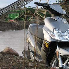 Yamaha Jog R² SOLGT