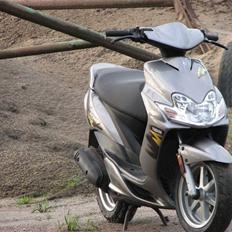 Yamaha Jog R² SOLGT