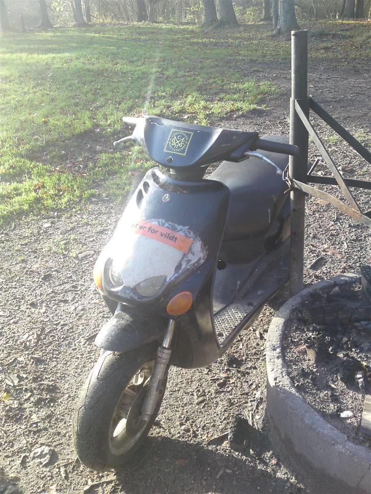 Yamaha neos solgt - fronten :) billede 3