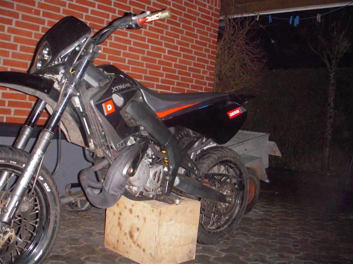 Derbi senda x-treme SOLGT! - i skal ikk tage jer af den er beskidt, bedre billeder bliver taget :)!  billede 2