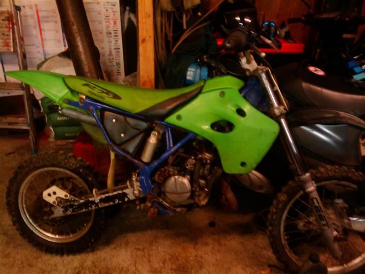 Kawasaki KX 80ccm (SOLGT) billede 1