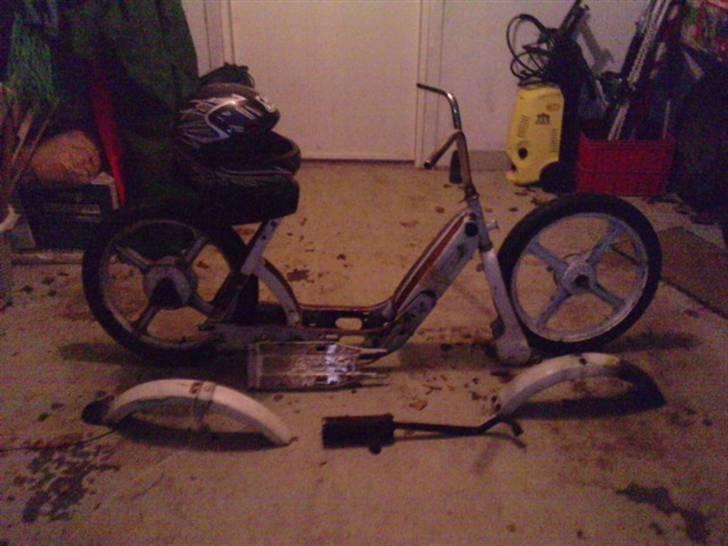 Vespa Ciao - De hvide reservedelene. billede 6