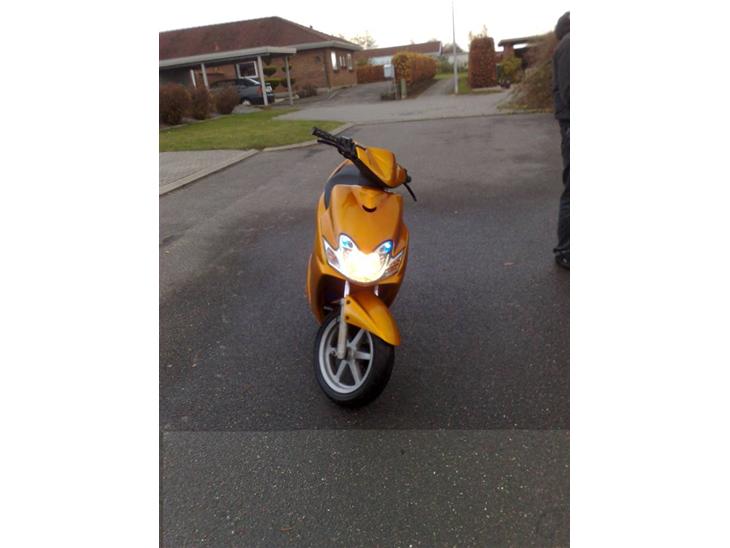 {{currentPhoto.altText}} billede {{currentPhoto.number}}