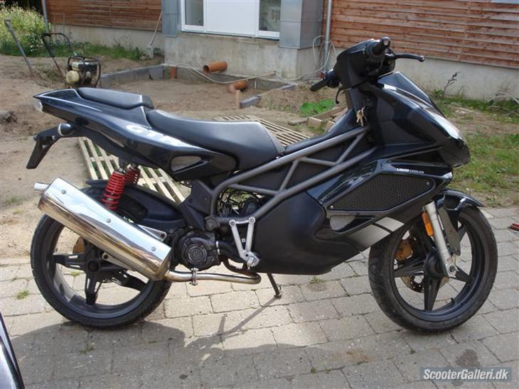 {{currentPhoto.altText}} billede {{currentPhoto.number}}