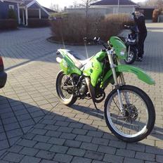 Suzuki RMX Kawa style *Byttet*