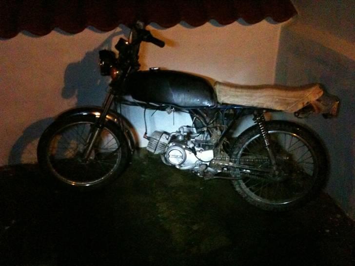 Suzuki Samurai DM 50 (SOLGT) billede 2