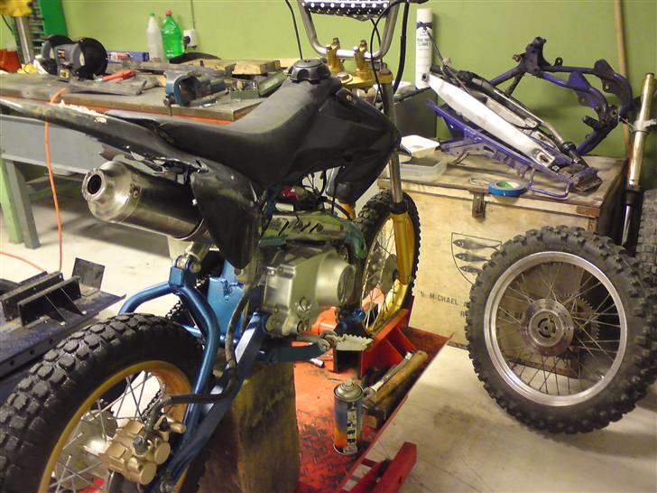 MiniBike Dirtbike(SOLGT) - Og så er vi jo næsten færdige XD billede 2