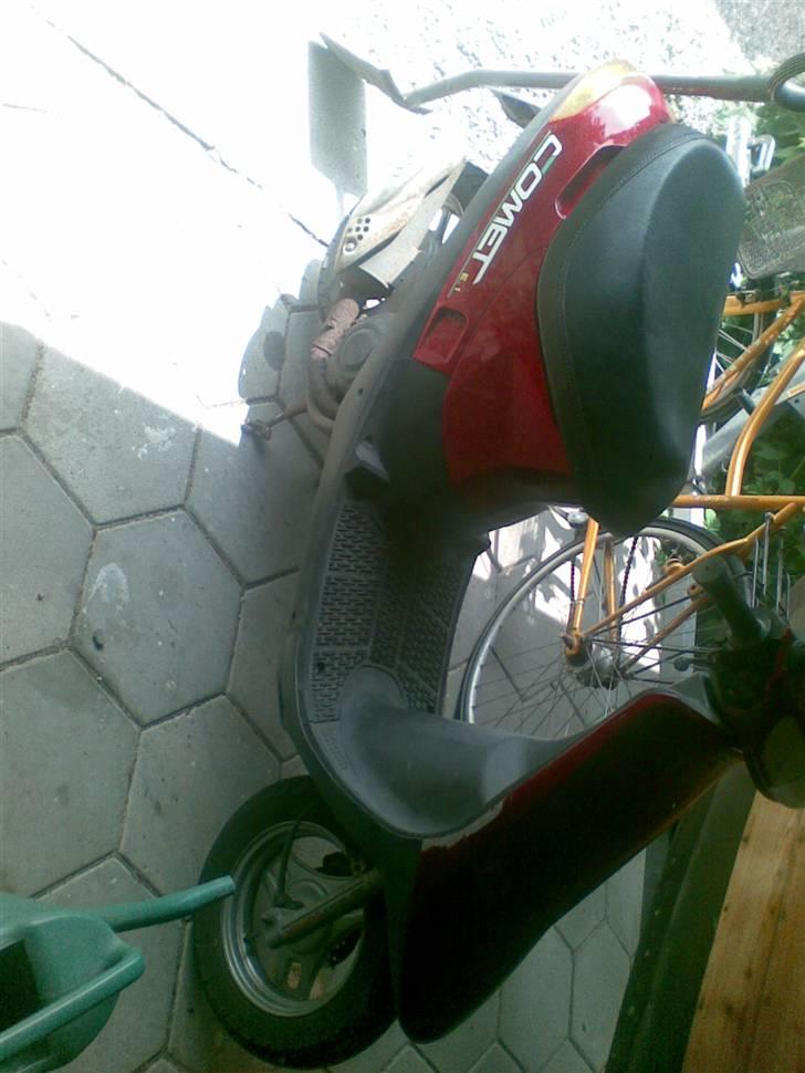 PGO comet solgt. billede 2