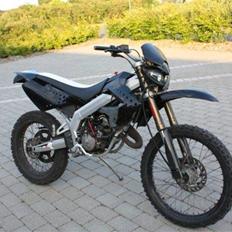 Derbi Senda R *Debbi*  *SOLGT*