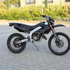 Derbi Senda R *Debbi*  *SOLGT*