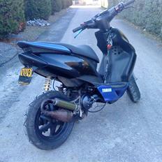Yamaha jog rr solgt