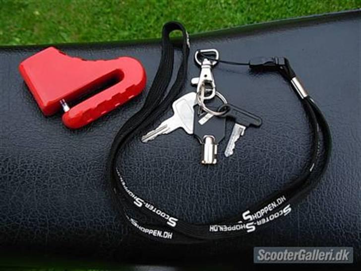 Suzuki Rmx "Solgt" - Skivebremselås og nøgler billede 12