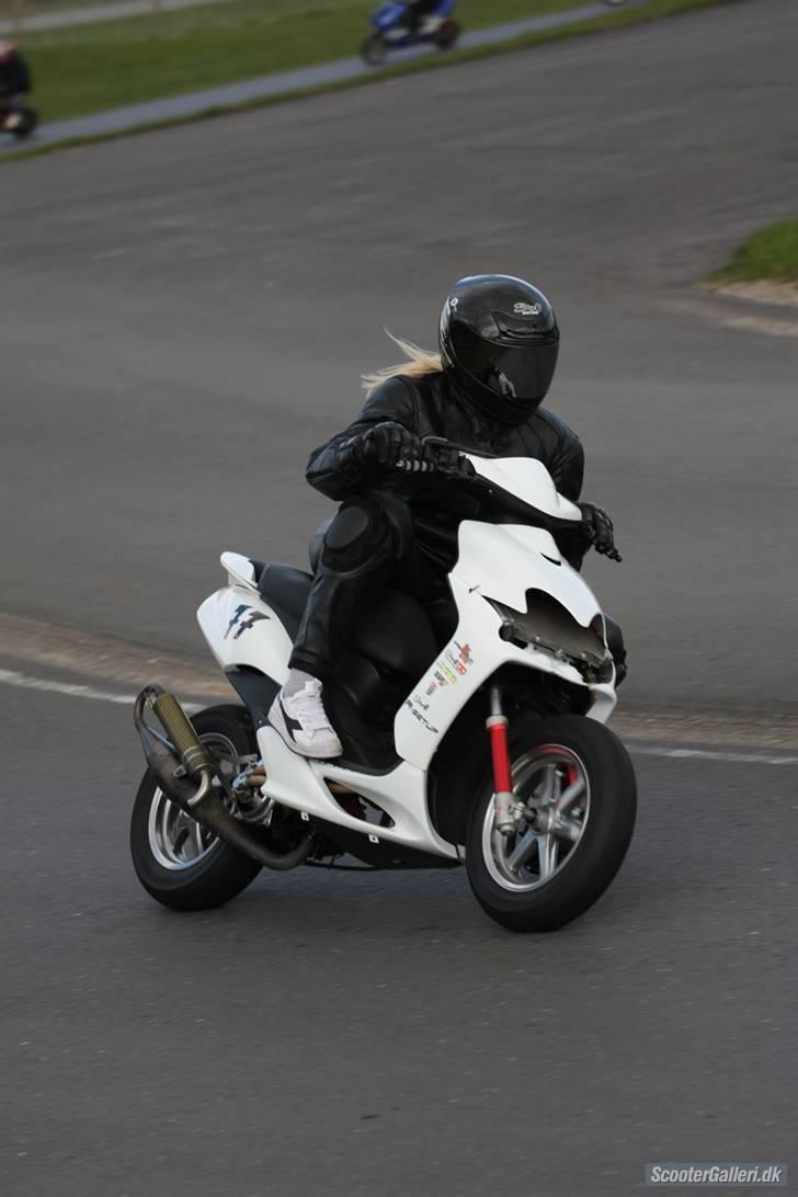 Yamaha Jogrr DMU #77 Til salg - Haha Det joggen på logoet XD billede 8