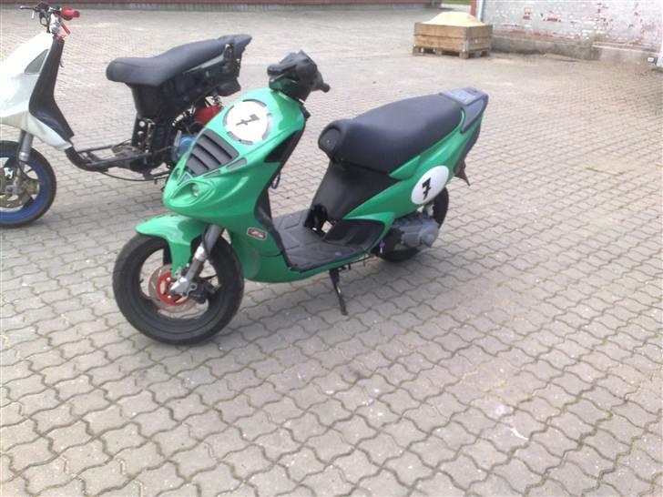 Piaggio Nrg mc3 Evo 2 Baneracer billede 1