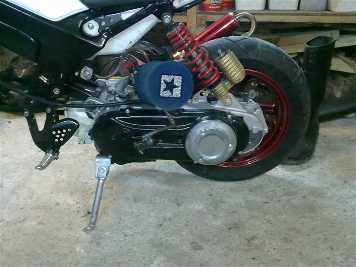 Suzuki street magic (solgt)savn  - som den står nu den 6-12-2009 billede 12
