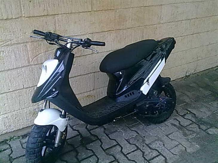 {{currentPhoto.altText}} billede {{currentPhoto.number}}