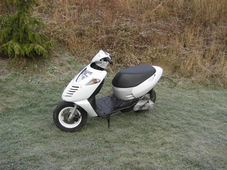 Aprilia sonic 'perlen' SOLGT billede 3