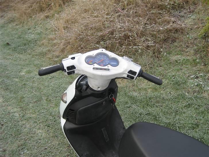 Aprilia sonic 'perlen' SOLGT billede 8