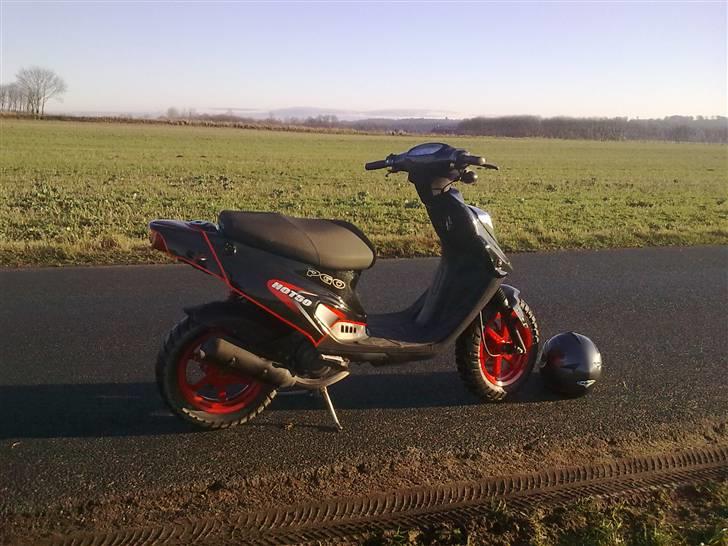 PGO Hot n'red - som hun stod da hun blev brugt til hverdag i efteråret ;) billede 6