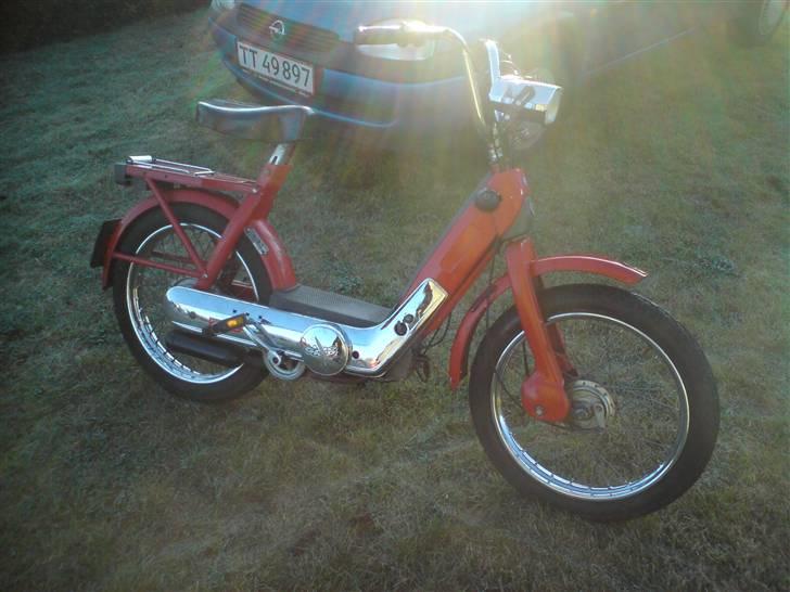 Vespa ciao ferrarien solgt billede 2