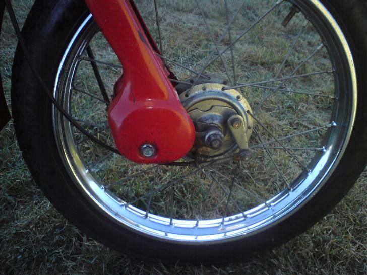 Vespa ciao ferrarien solgt billede 9