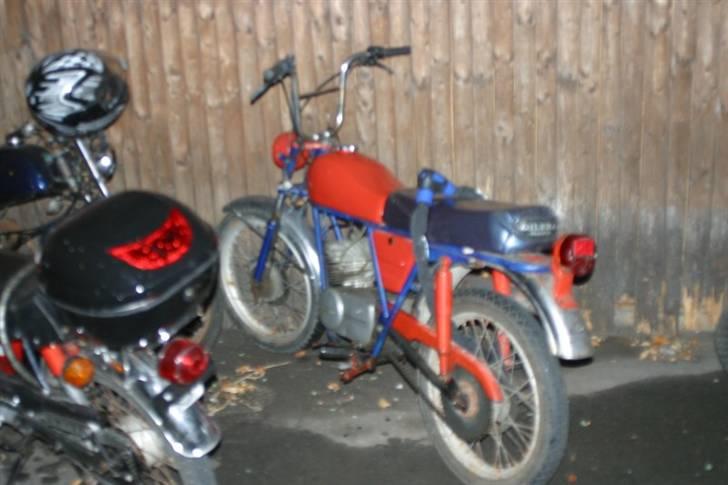 Gilera Touring 50 - Hjemme i gården billede 2