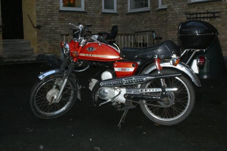 Suzuki K50 - Søstercykel til min Gilera Touring billede 1