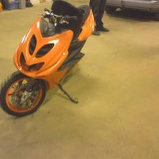 Yamaha Aerox Team cross