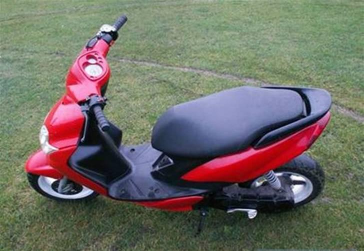 Yamaha jog r (solgt) billede 2