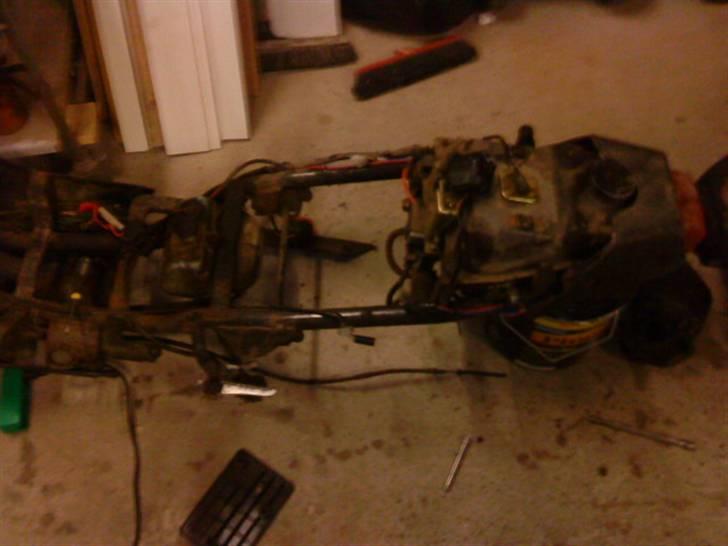 PGO Hot 50 - Aka. Skrotten - Stellet som det står billede 12