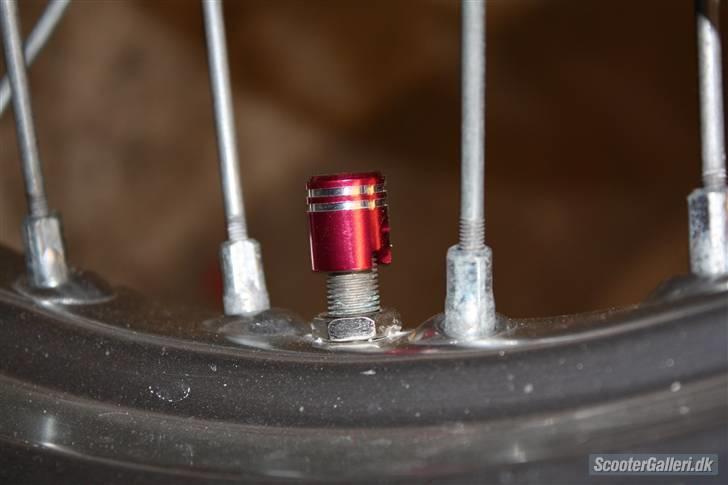 Gilera SMT (Solgt) - Røde ventilhætter billede 20