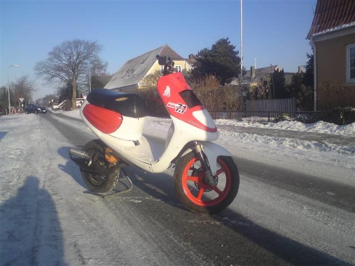 Yamaha Jog Rox lc DD (SOLGT) billede 1