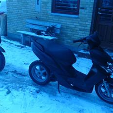 Yamaha Jog R/ byttes kom med bud