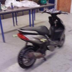 Yamaha jog r (solgt)