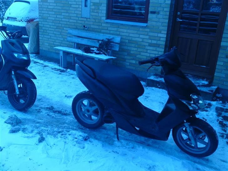 Yamaha Jog R/ byttes kom med bud billede 2