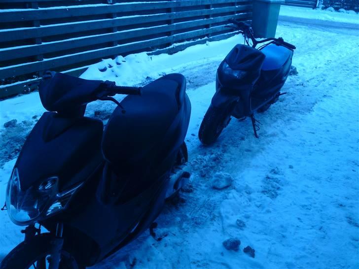 Yamaha Jog R/ byttes kom med bud billede 3