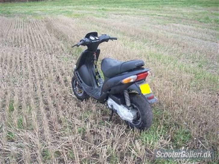 Gilera stalker smadret - før morten væltede :).  billede 11