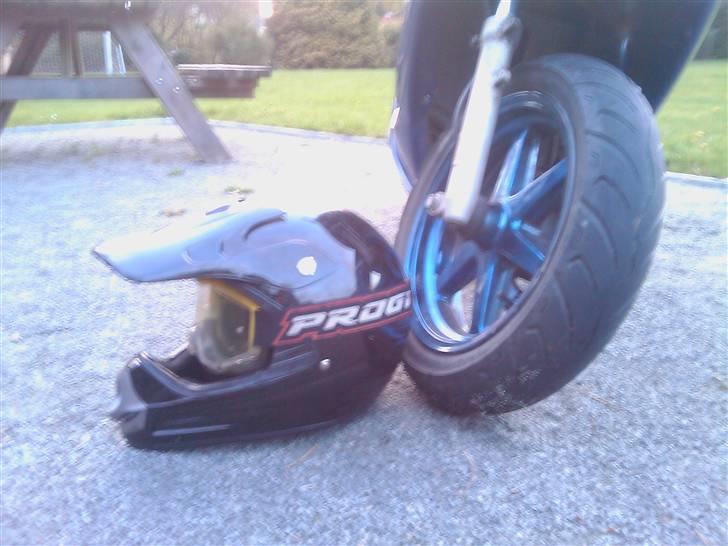 Yamaha JoG R AC (BYTTET) - Lidt beskidt, men vasker den tit :P billede 4