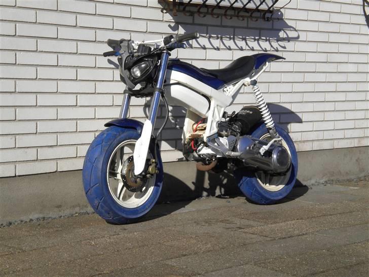 Suzuki Street Magic >>SOLGT<< billede 1