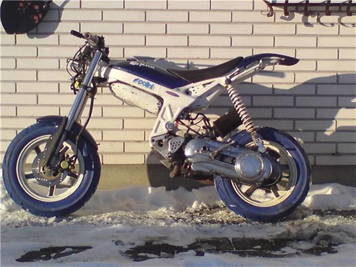Suzuki street magic >>solgt<< billede 2