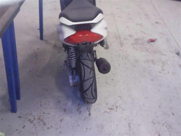 Yamaha jog r   SOLGT! billede 3