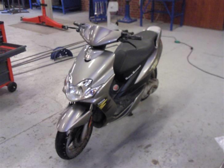 Yamaha jog r (solgt) billede 3