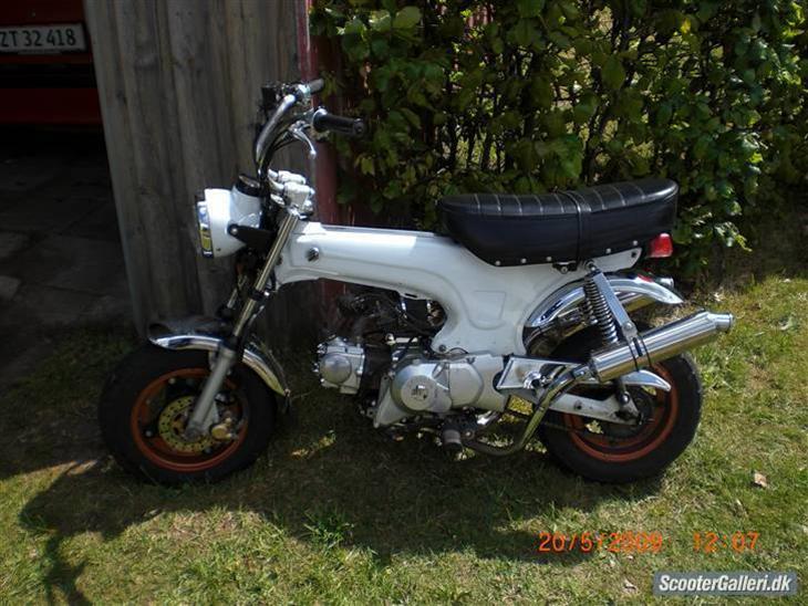 {{currentPhoto.altText}} billede {{currentPhoto.number}}