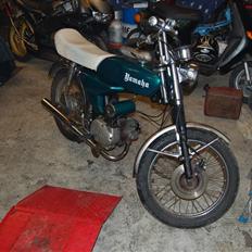 Yamaha DX 4 gear.  STJÅLET 