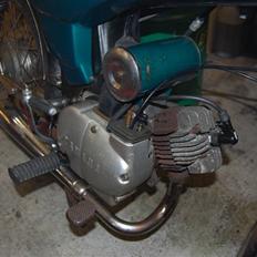 Yamaha DX 4 gear.  STJÅLET 